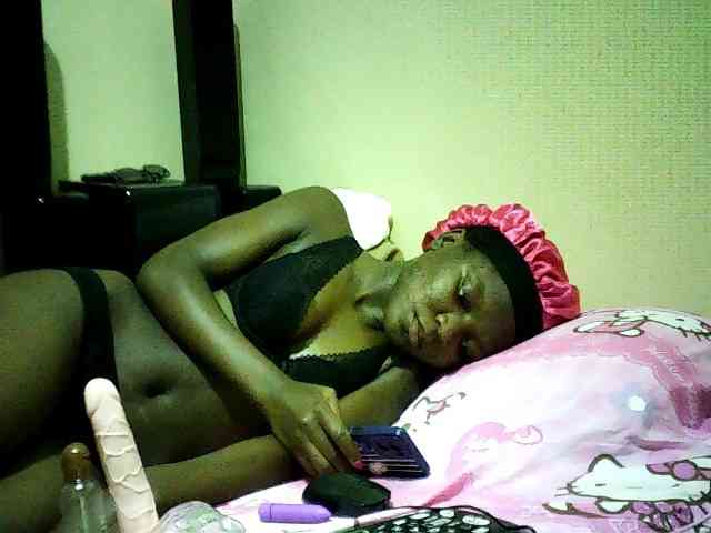 Sweetebonny webcam