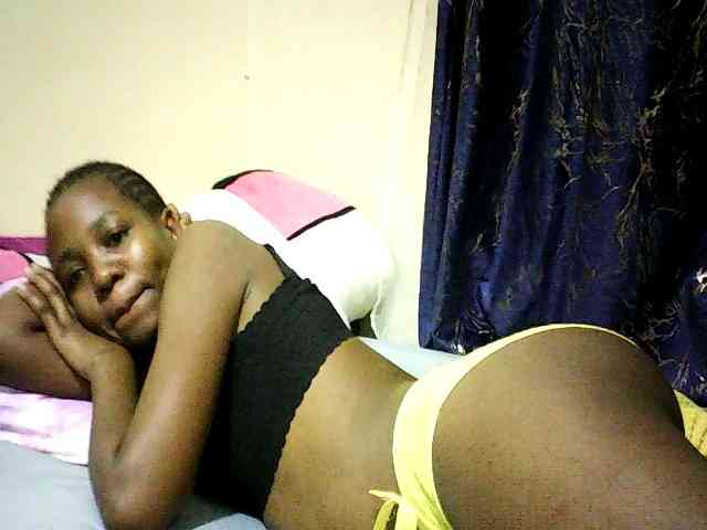 Sweetebonny webcam