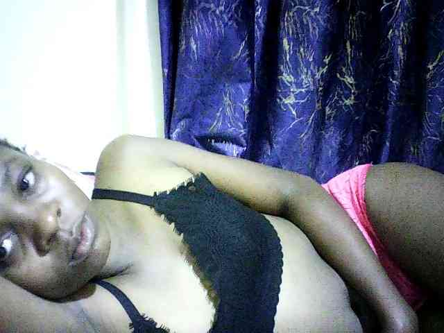 Sweetebonny webcam