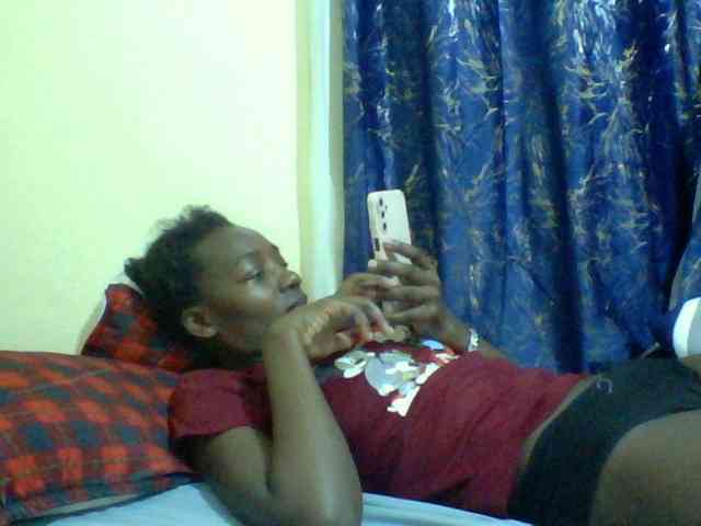 Sweetebonny webcam