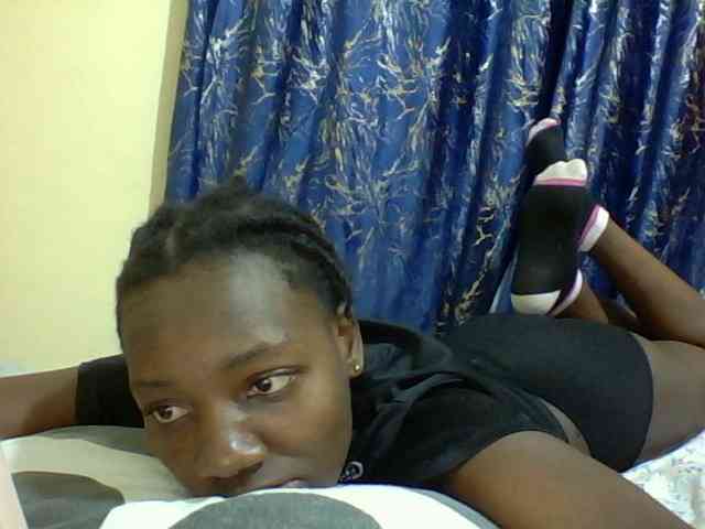 Sweetebonny webcam