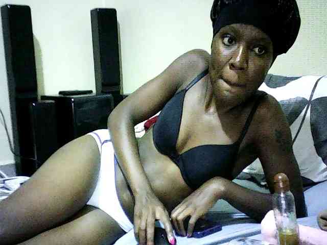 Sweetebonny webcam