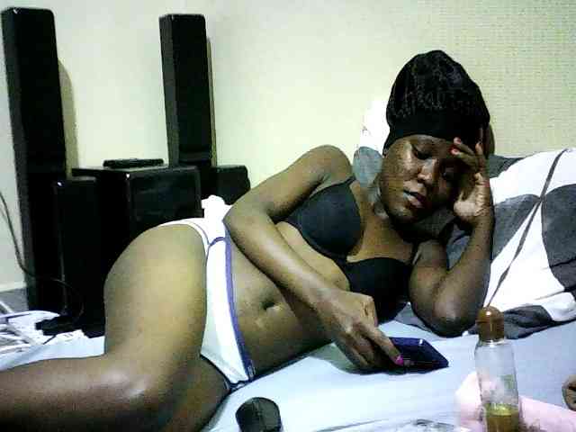 Sweetebonny webcam