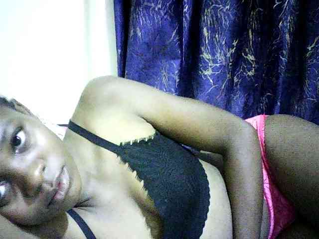 Sweetebonny webcam