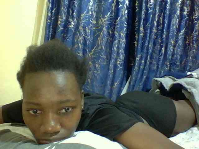 Sweetebonny webcam