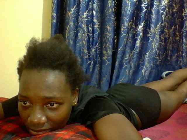 Sweetebonny webcam
