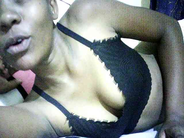 Sweetebonny webcam