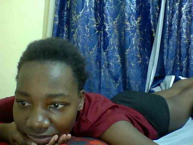 Sweetebonny webcam