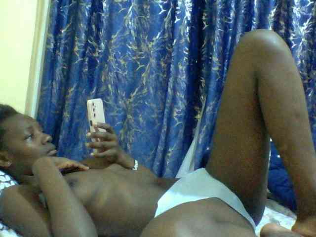 Sweetebonny webcam