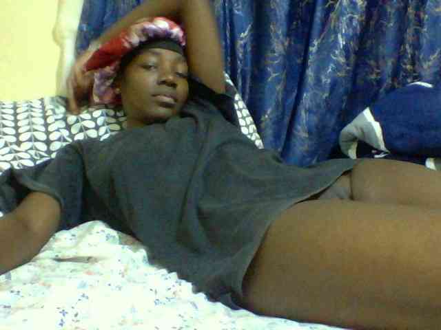 Sweetebonny webcam