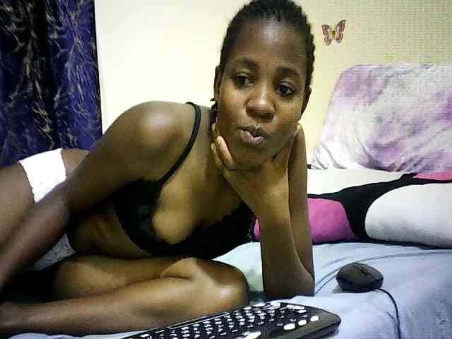Sweetebonny webcam