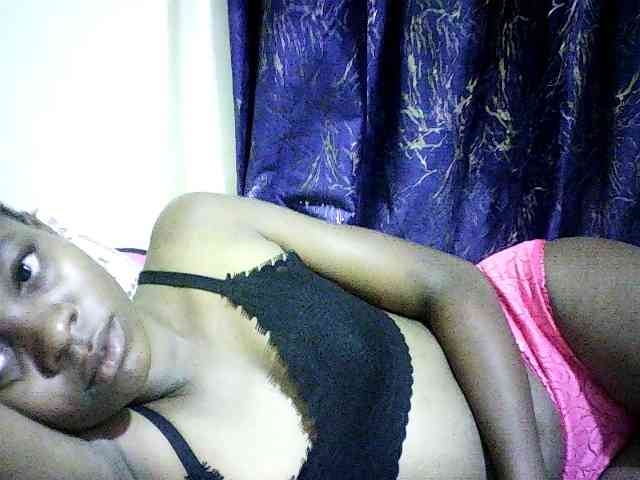 Sweetebonny webcam