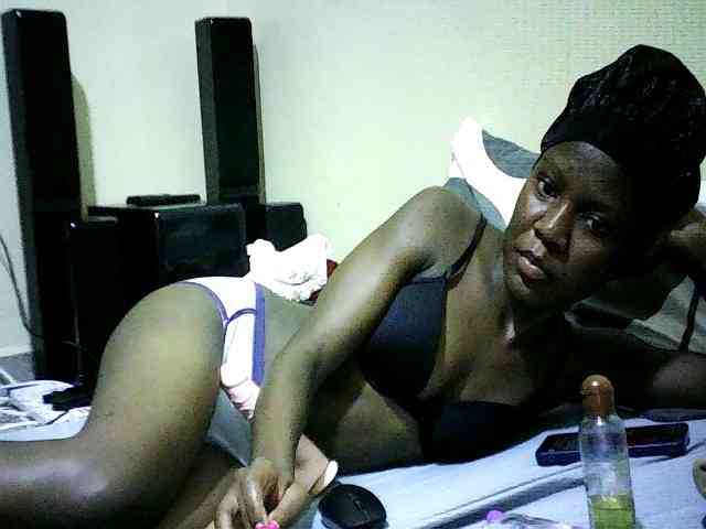 Sweetebonny webcam