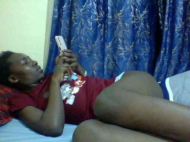 Sweetebonny webcam