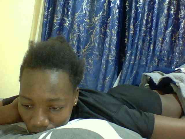 Sweetebonny webcam