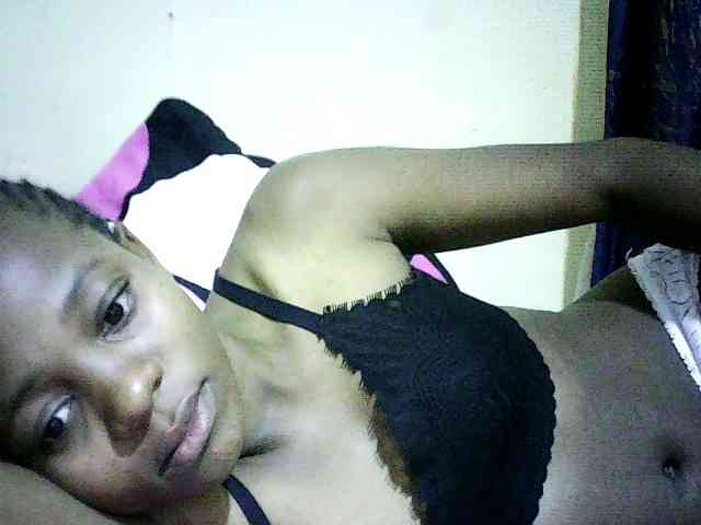 Sweetebonny webcam