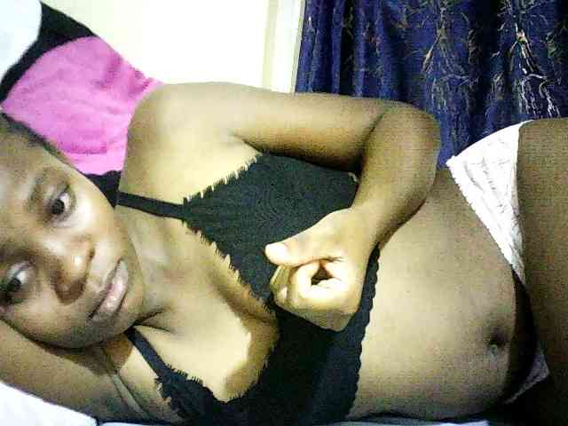Sweetebonny webcam