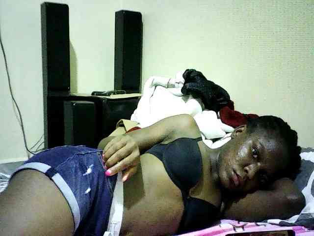 Sweetebonny webcam