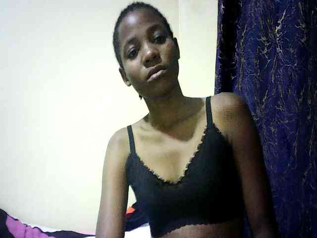 Sweetebonny webcam
