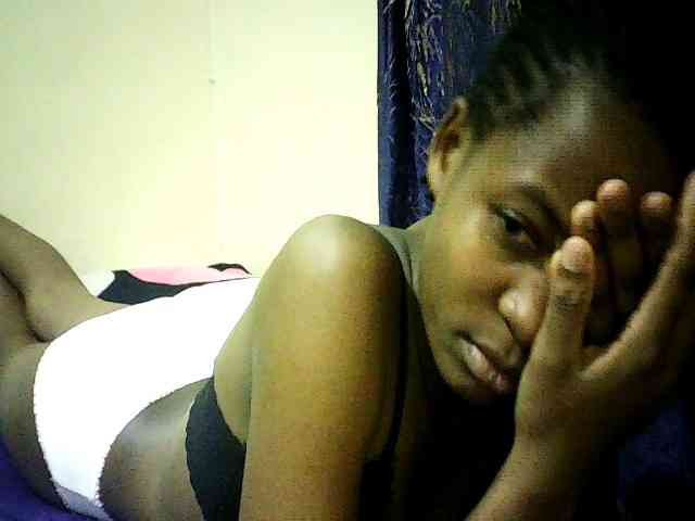 Sweetebonny webcam