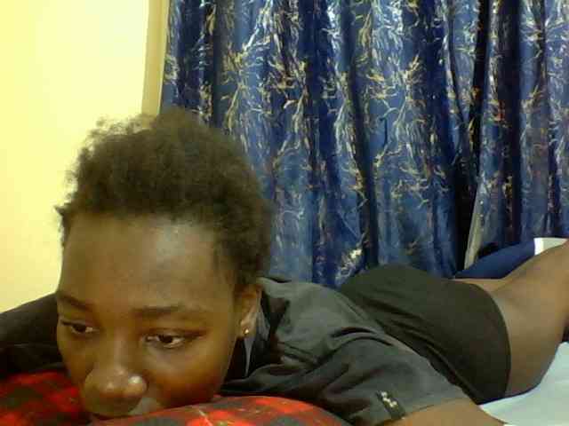 Sweetebonny webcam