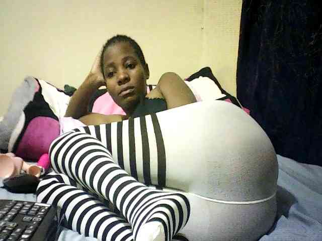 Sweetebonny webcam