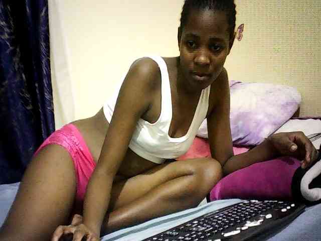 Sweetebonny webcam