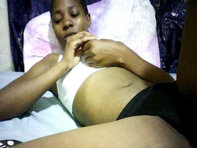 Sweetebonny webcam