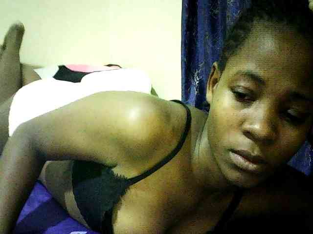 Sweetebonny webcam