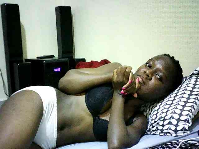 Sweetebonny webcam