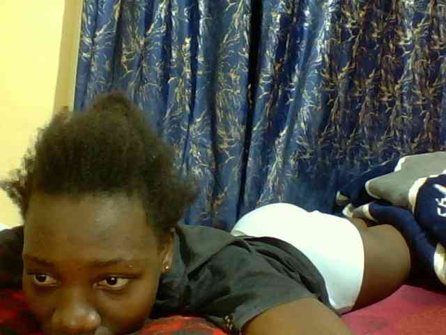 Sweetebonny webcam