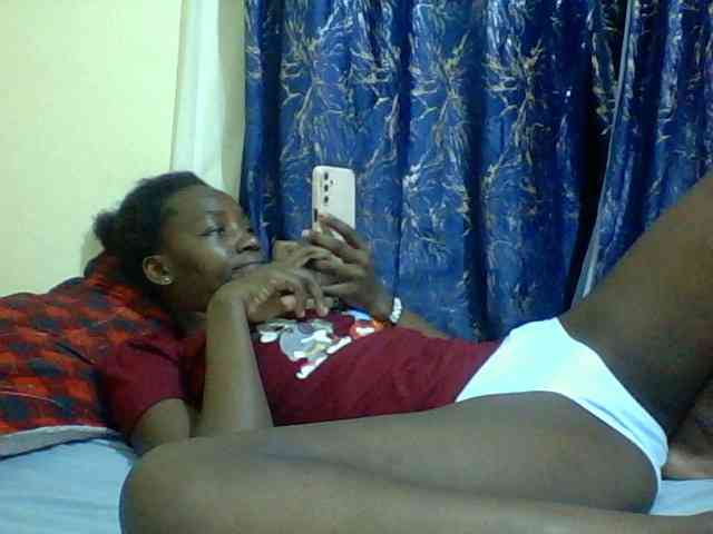 Sweetebonny webcam