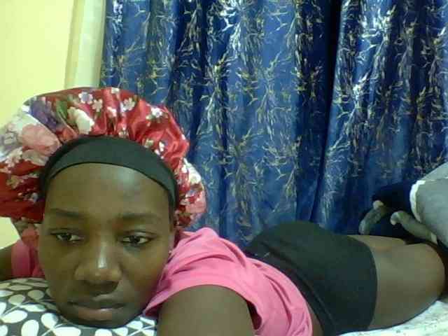 Sweetebonny webcam