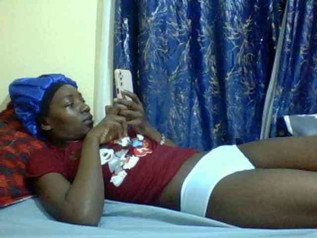 Sweetebonny webcam
