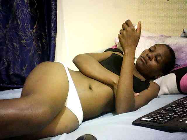 Sweetebonny webcam