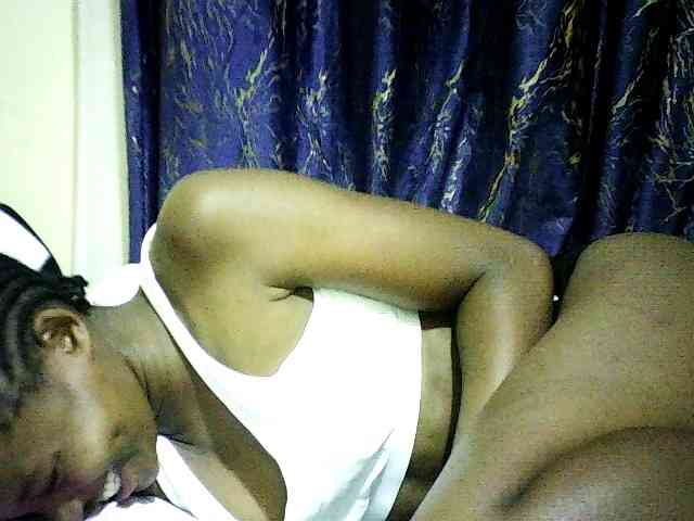 Sweetebonny webcam
