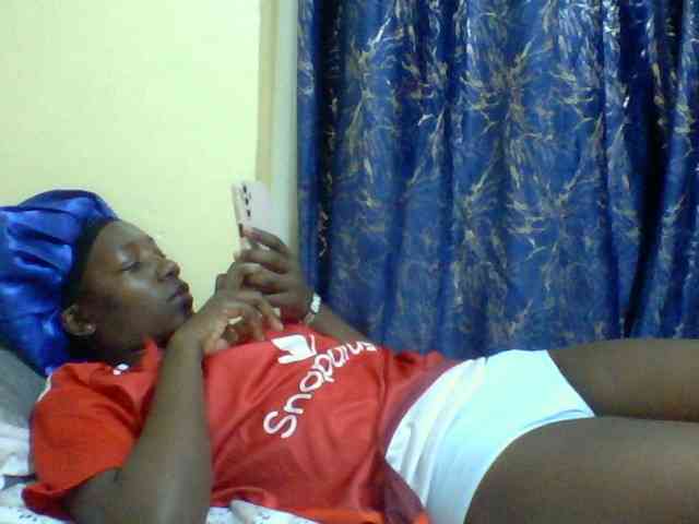 Sweetebonny webcam