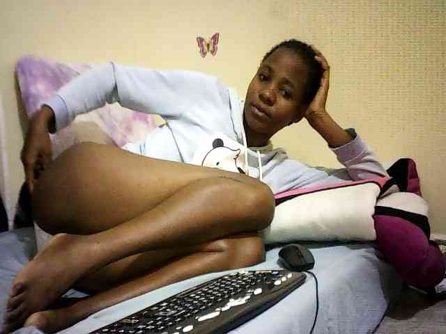 Sweetebonny webcam