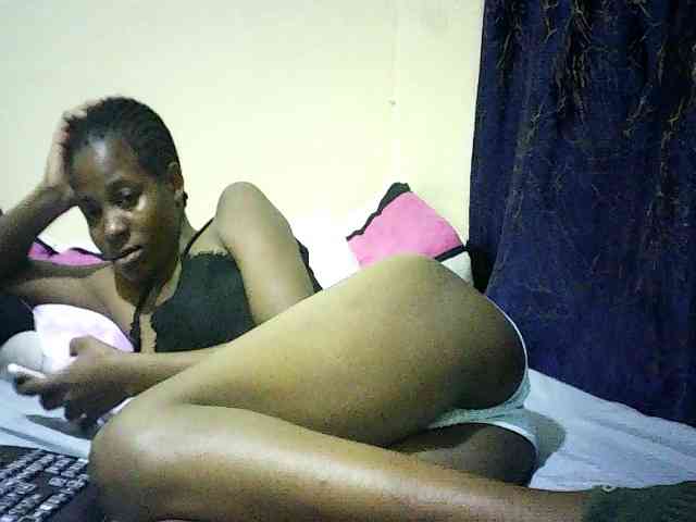 Sweetebonny Live Webcam on BongaCams