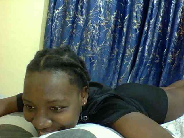 Sweetebonny webcam