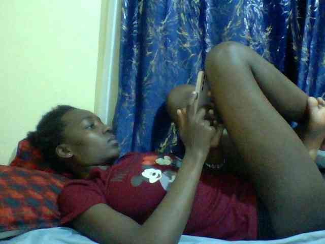 Sweetebonny webcam