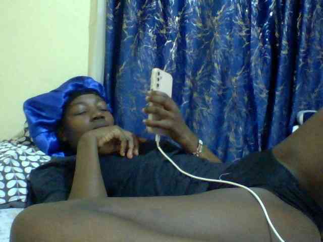Sweetebonny webcam