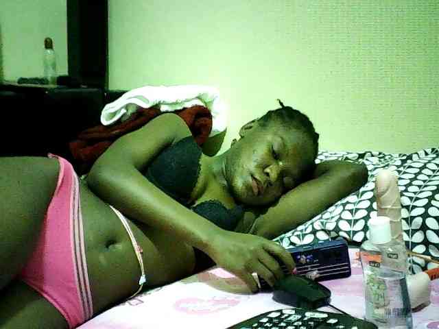 Sweetebonny webcam