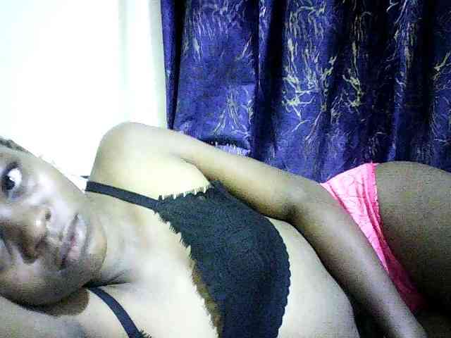 Sweetebonny webcam