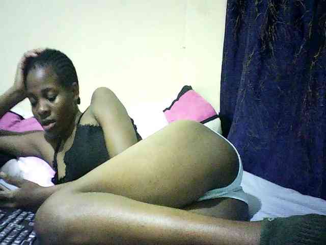 Sweetebonny Live Webcam on BongaCams