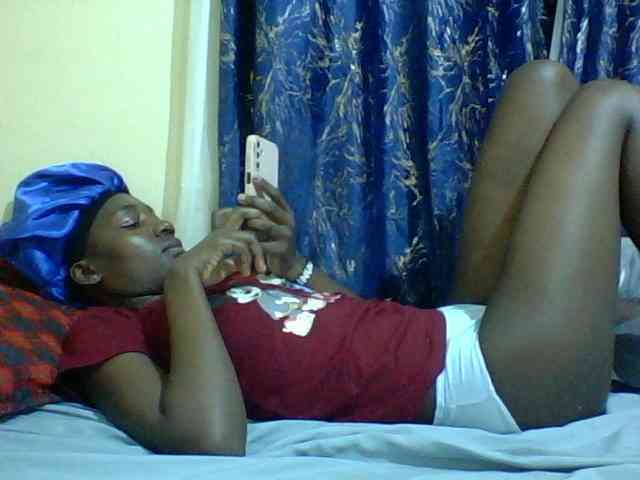 Sweetebonny webcam