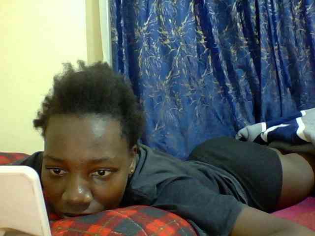 Sweetebonny webcam
