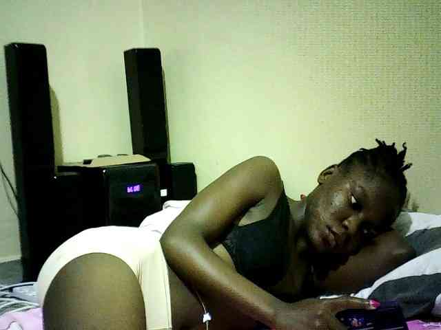 Sweetebonny webcam