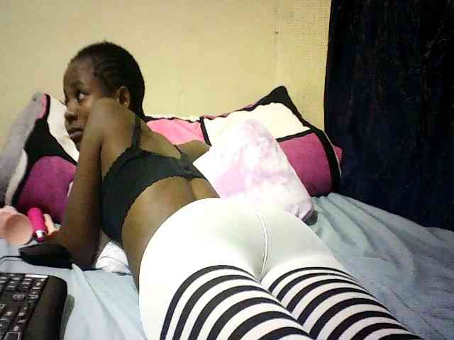 Sweetebonny webcam