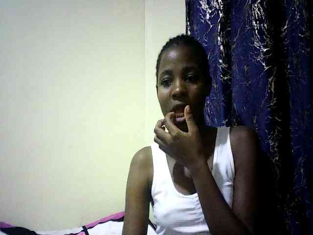 Sweetebonny webcam